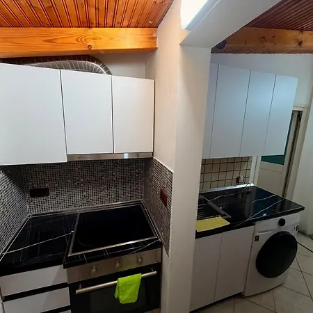 Door House *