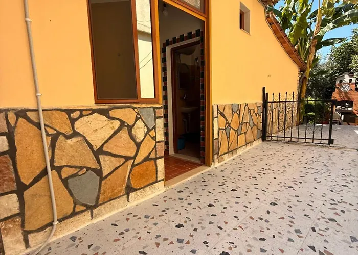Door House